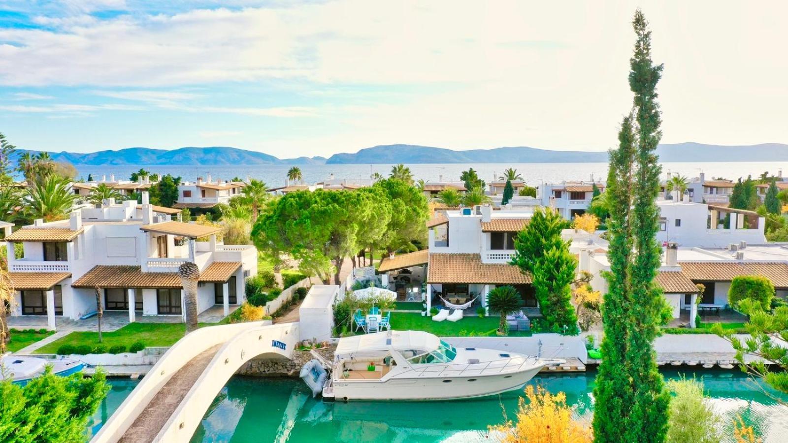 Villasonboard Dock Villa 3 Bed, 3 Bath, Canal, Greek Venice Porto Hydra Plépi Esterno foto